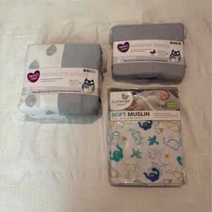 Parent's Choice Bassinet and Crib Sheets - Gray and White